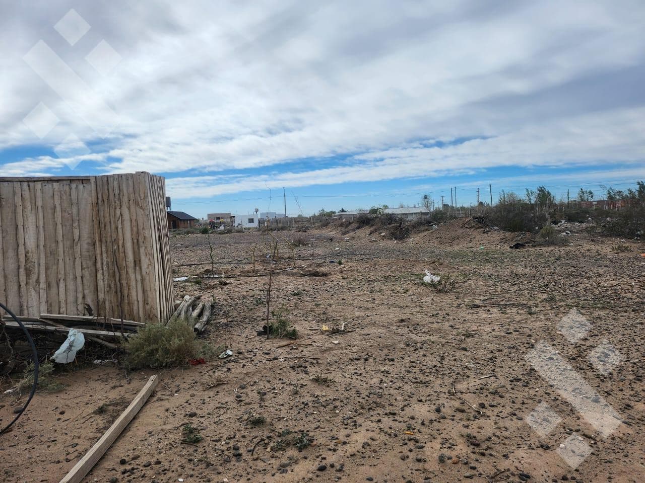 16,500 m² corner lot, 100 meters from the Conquistadores del Desierto Highway