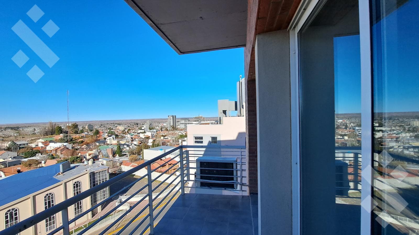 2-Bedroom Apartment for Rent with Garage, Neuquén City. East Downtown.