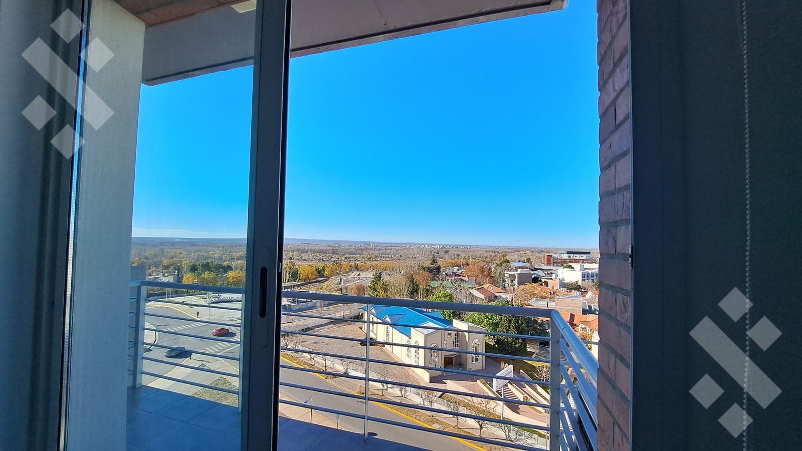 2-Bedroom Apartment for Rent with Garage, Neuquén City. East Downtown.
