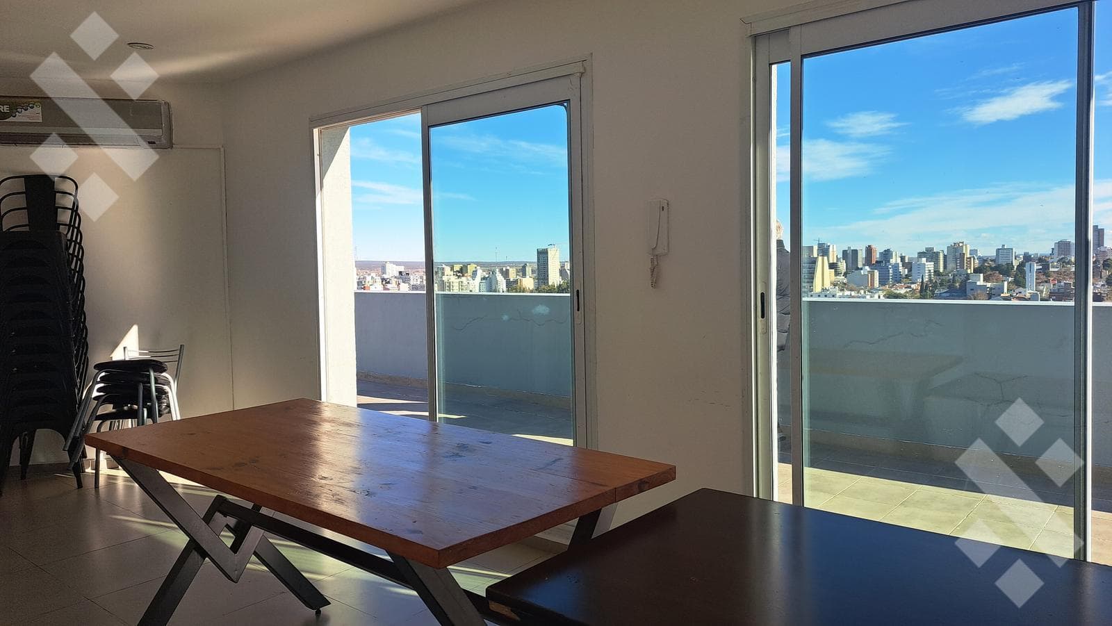 2-Bedroom Apartment for Rent with Garage, Neuquén City. East Downtown.