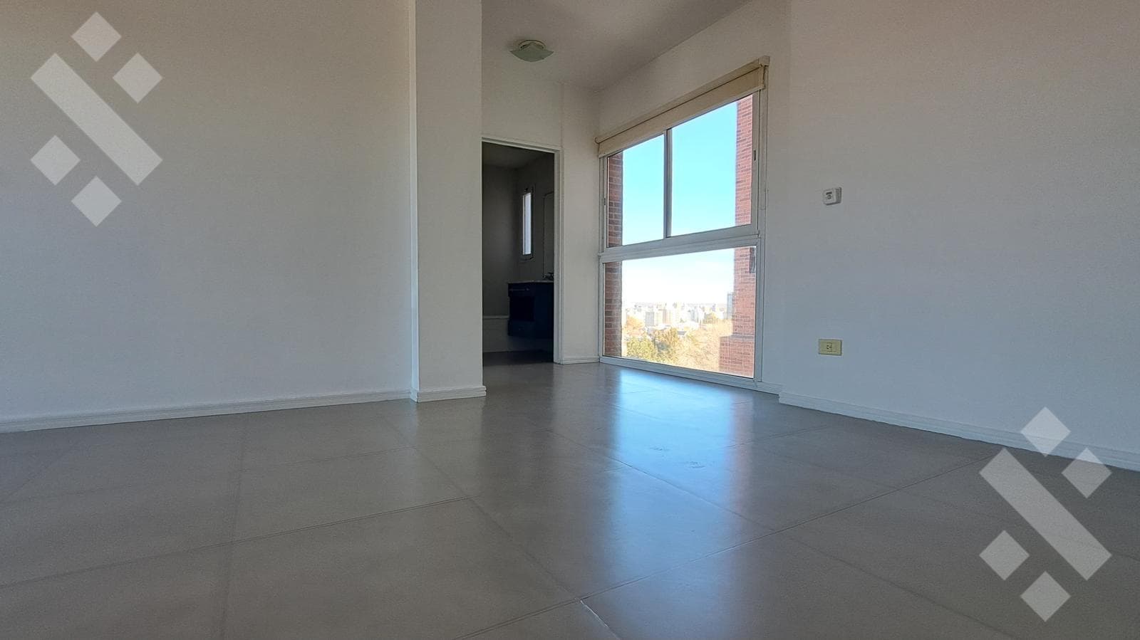 2-Bedroom Apartment for Rent with Garage, Neuquén City. East Downtown.