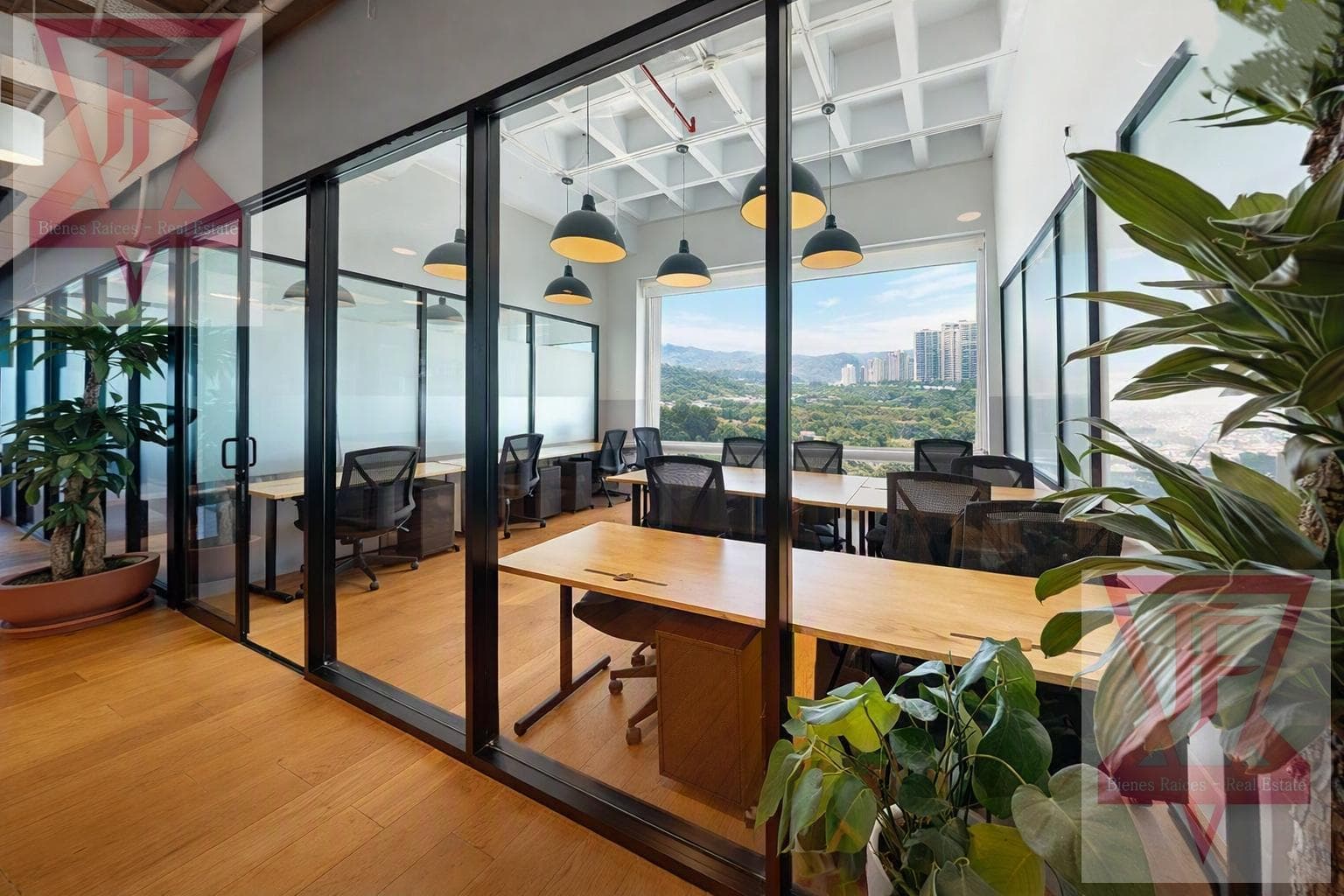 Office for Rent in Bosques de las Lomas - 100 m² - Furnished!