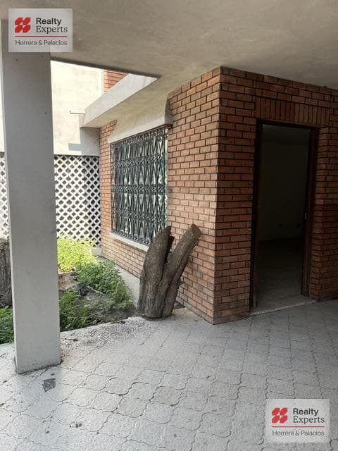 House in Las Puentes