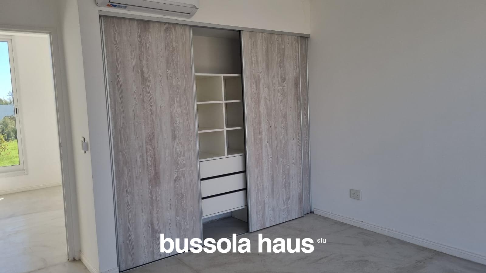 HOUSE FOR YEAR-ROUND RENTAL IN ACACIAS WITH A POOL IN PUERTOS DEL LAGO