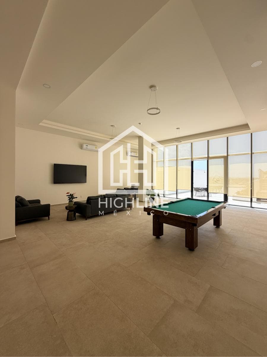 Furnished ocean-view studio apartment for rent in Cancun with a pool and gym on the main avenue