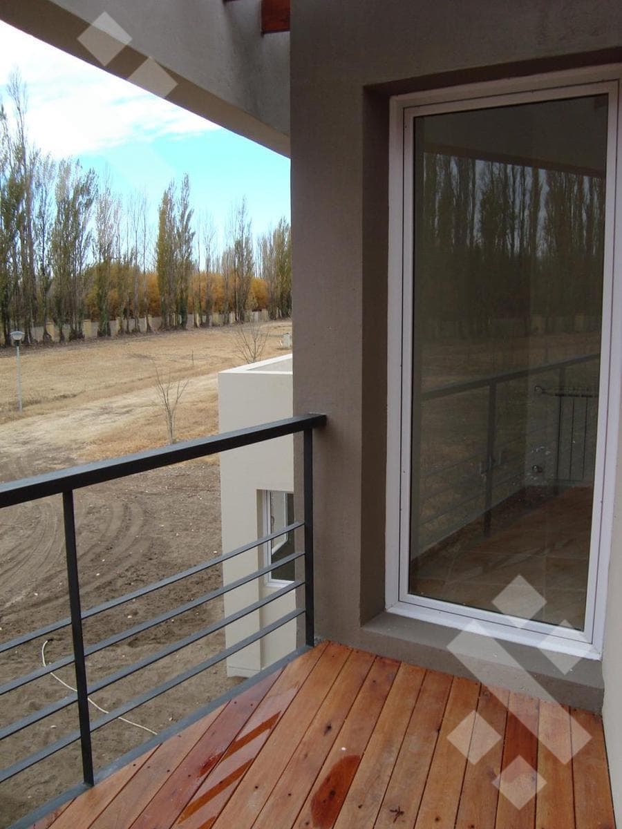 3-BEDROOM HOUSE FOR SALE, ELIGIBLE FOR MORTGAGE, VILLA MULUEN