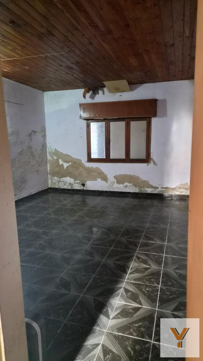 House for Sale - 3 Bedrooms, 1 Bathroom - 350 m - Berisso