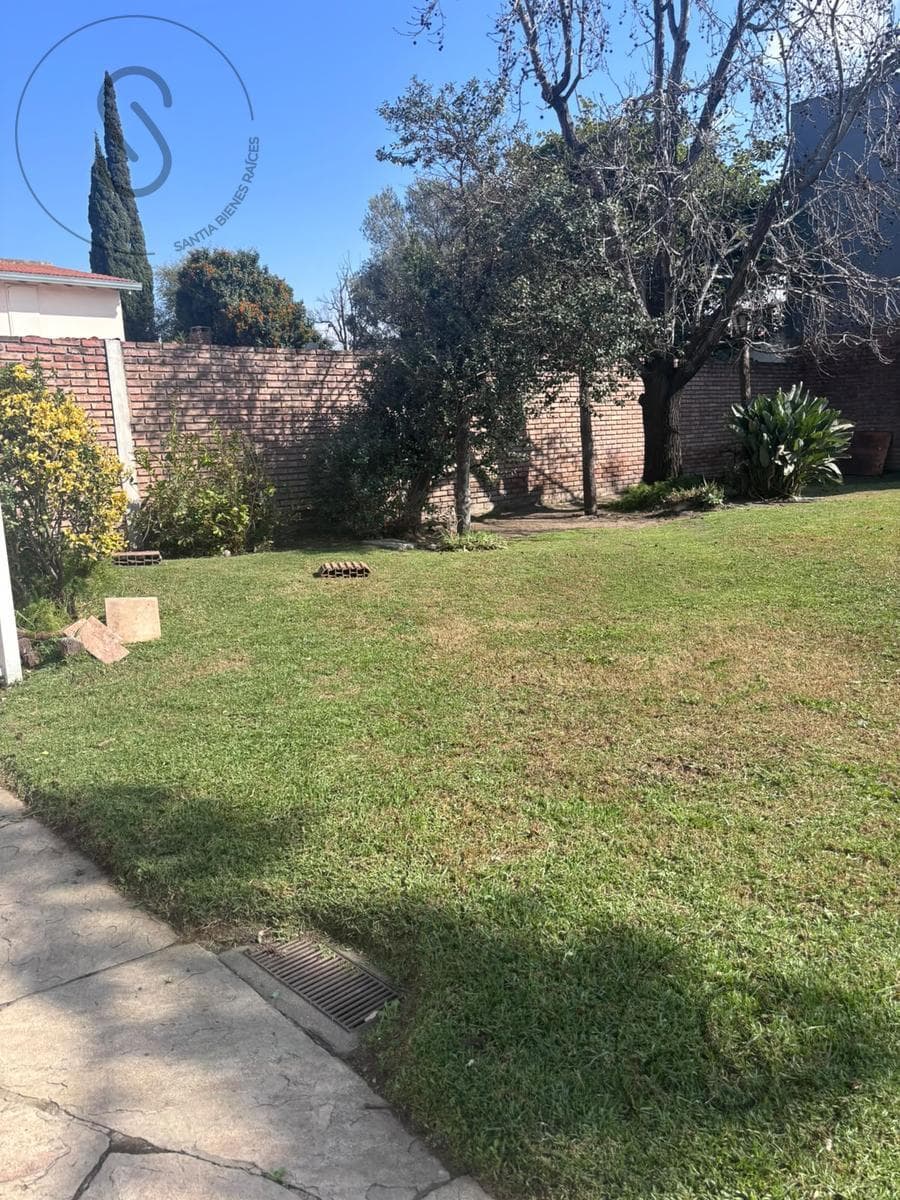 House in Cerro De Las Rosas