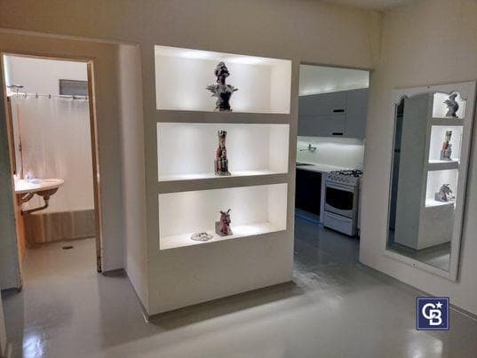 For sale: 3-story house in Floresta with a terrace