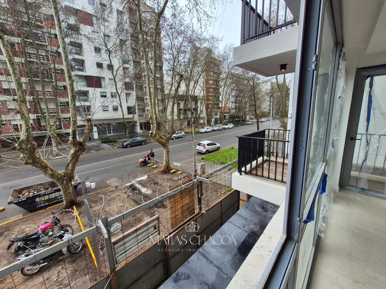 Brand-new 3-room apartment on Av. Libertad