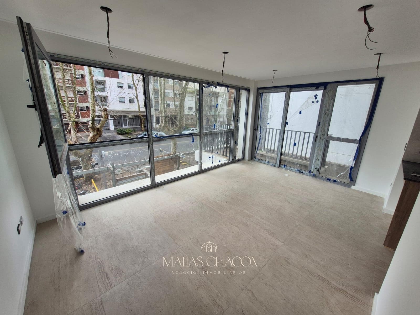 Brand-new 3-room apartment on Av. Libertad