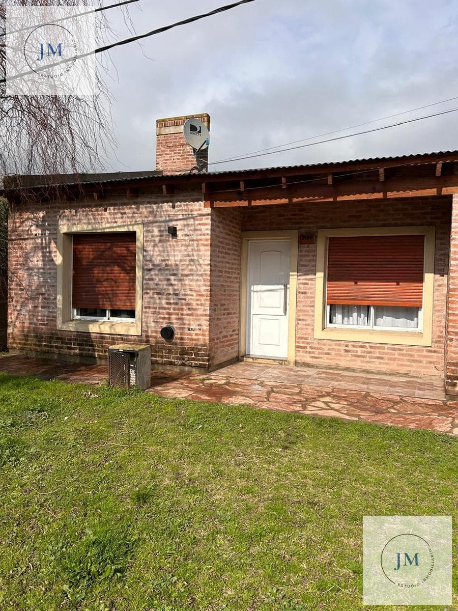 HOUSE FOR SALE IN MERCEDES