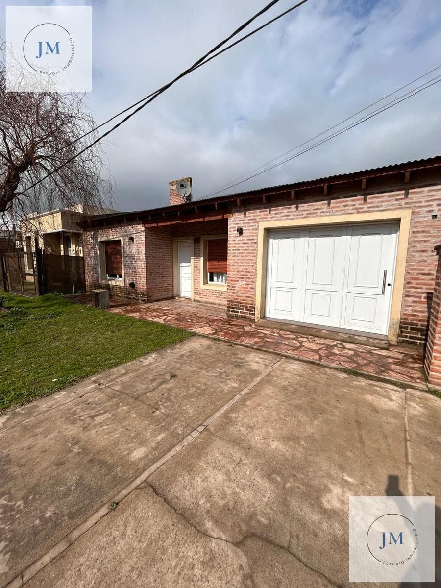HOUSE FOR SALE IN MERCEDES