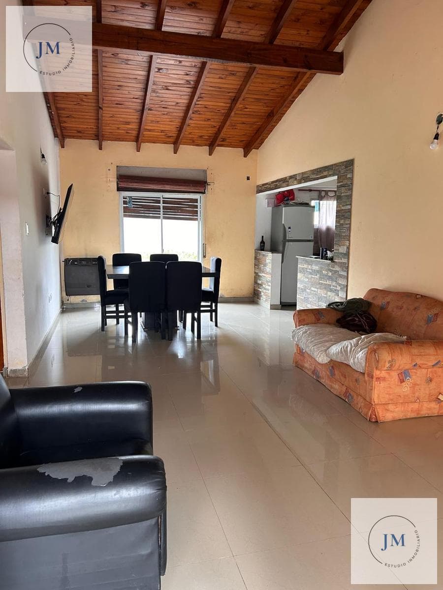 HOUSE FOR SALE IN MERCEDES