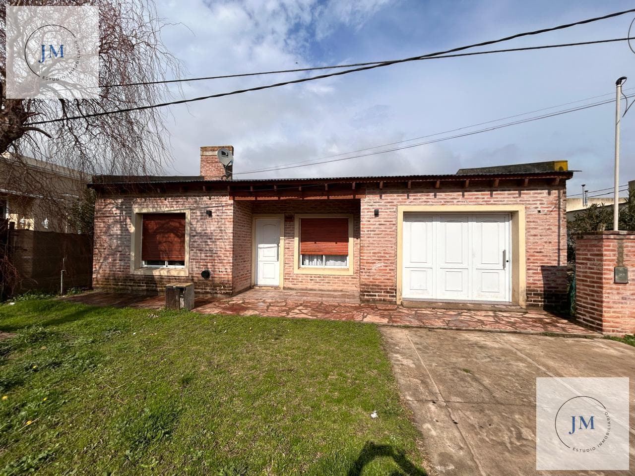 HOUSE FOR SALE IN MERCEDES