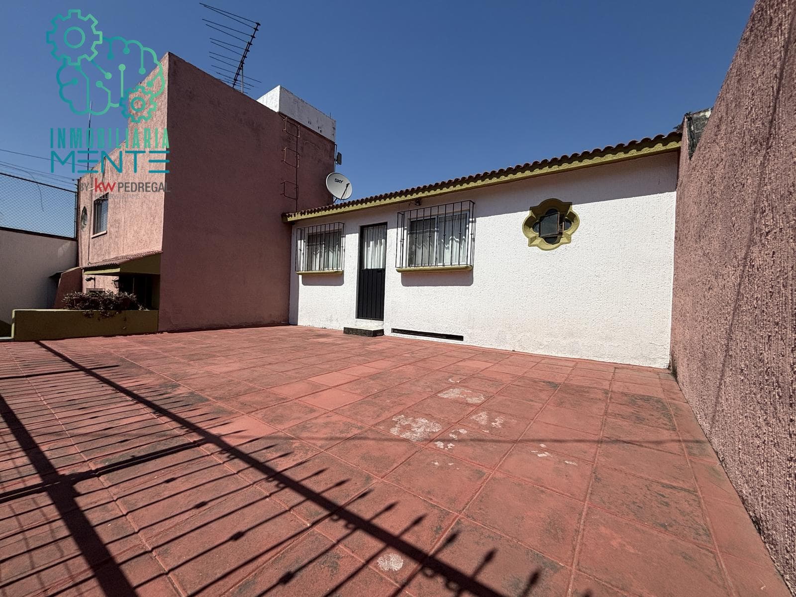 HOUSE FOR SALE IN THE BURGOS BRUSELAS SUBDIVISION, TEMIXCO, MORELOS