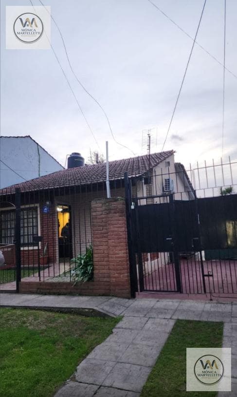 5-ROOM HOUSE FOR SALE