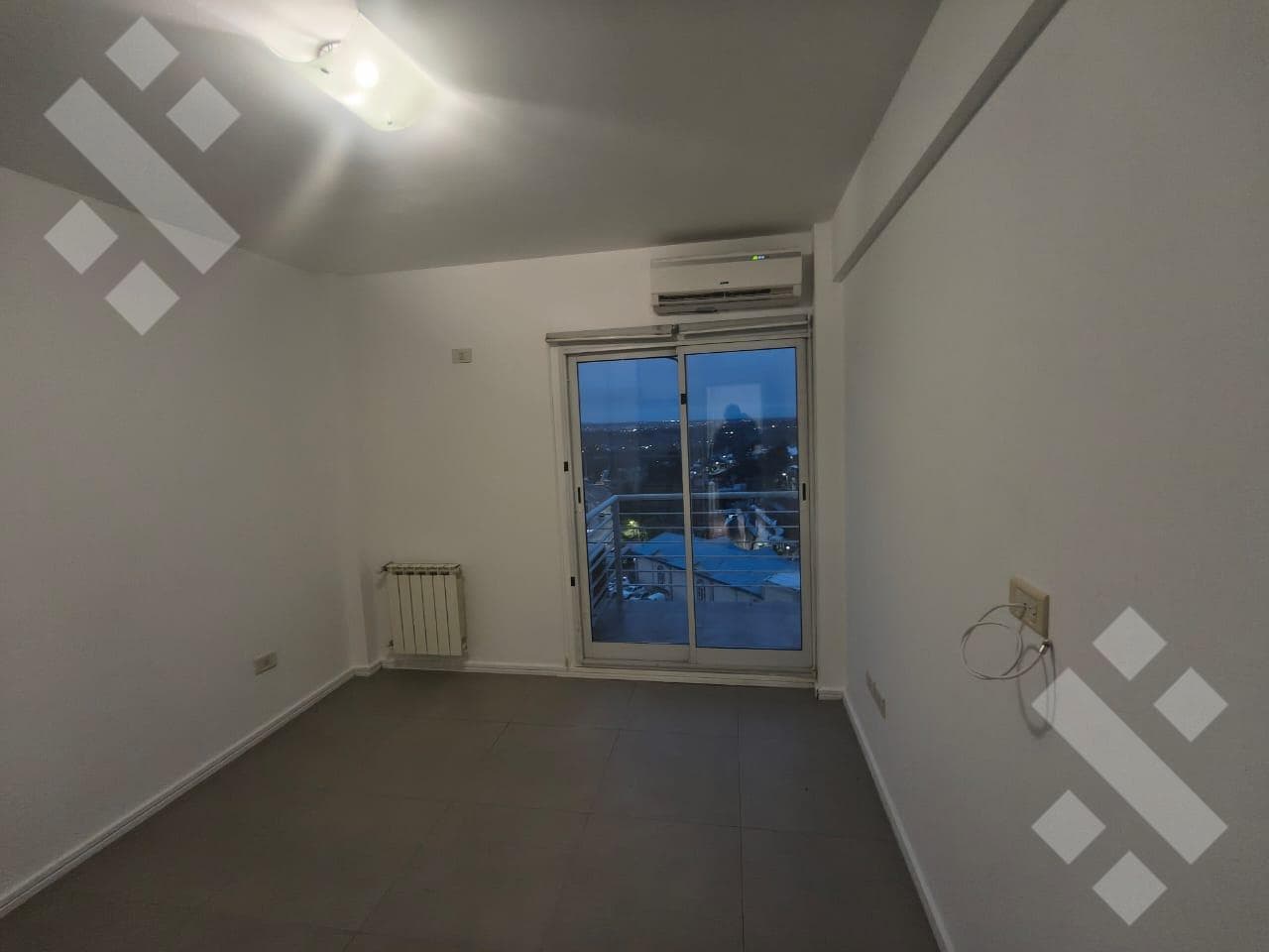 1-Bedroom Apartment for Rent, with Balcony and Parking Space. Leloir 1000, Neuquén