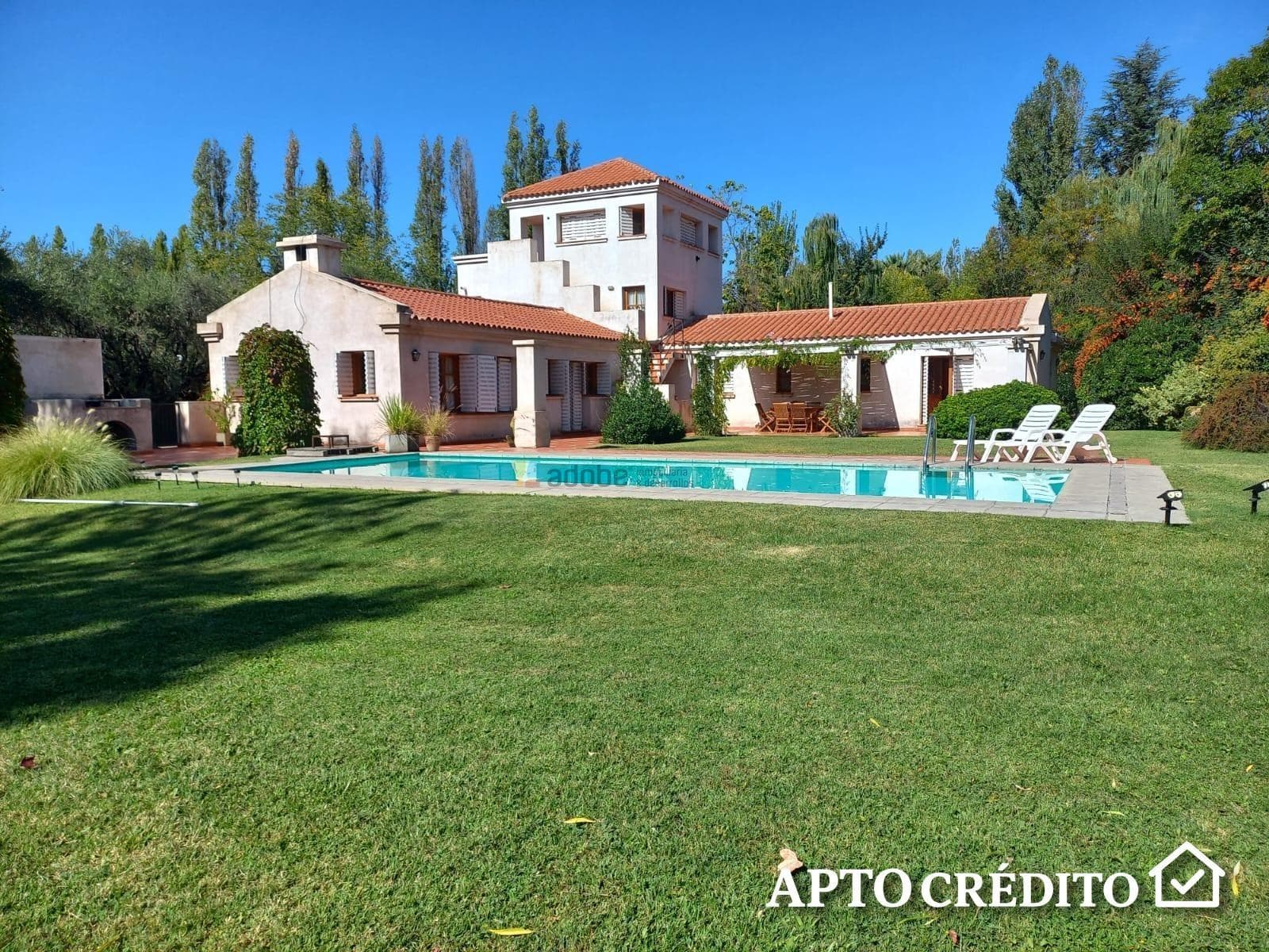 House on Medrano Street - Chacras de Coria