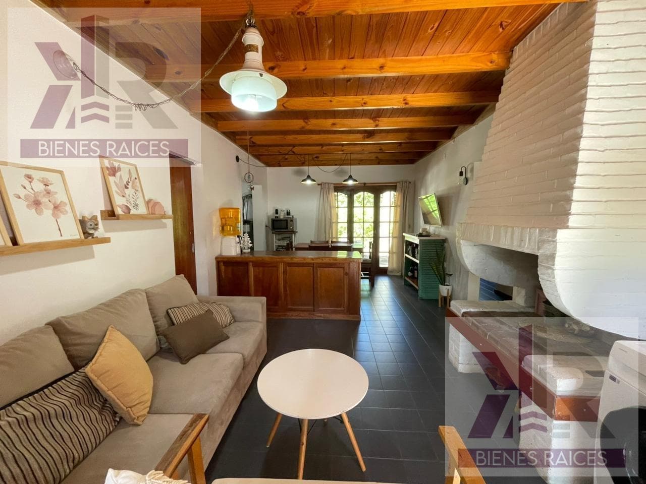 House in Valeria Del Mar
