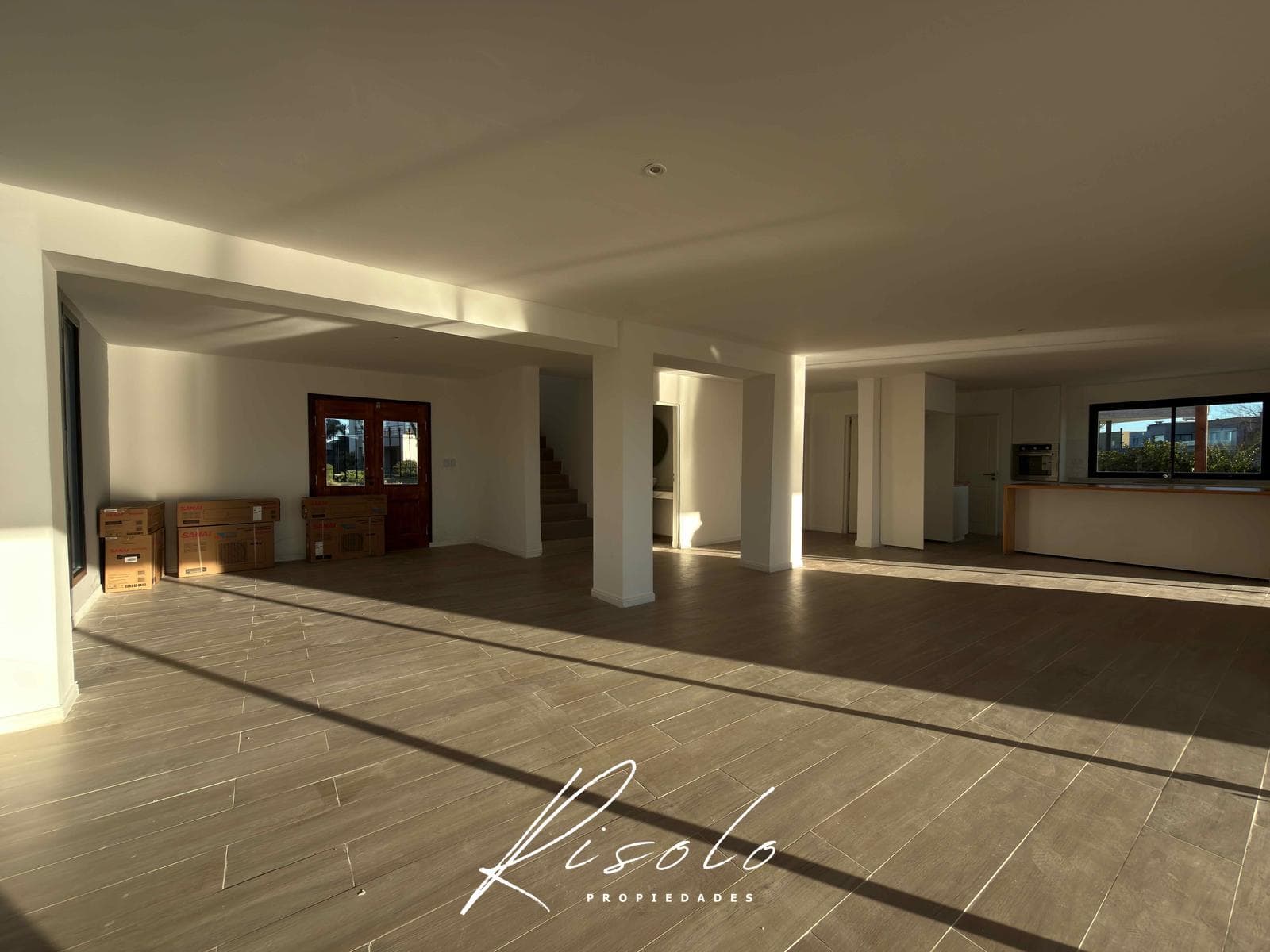 House for Sale with a Lot Overlooking the Lagoon. 3 Bedrooms, Pool. Gated Community, Escobar