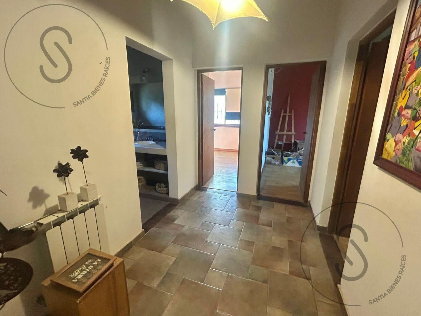 HOUSE FOR SALE: 4 BEDROOMS, GATED COMMUNITY, CALICANTO, VILLA WARCALDE, CORDOBA; QUALIFIES FOR A MORTGAGE