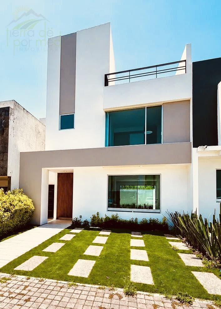 Beautiful House with a Roof Garden in El Refugio, Querétaro