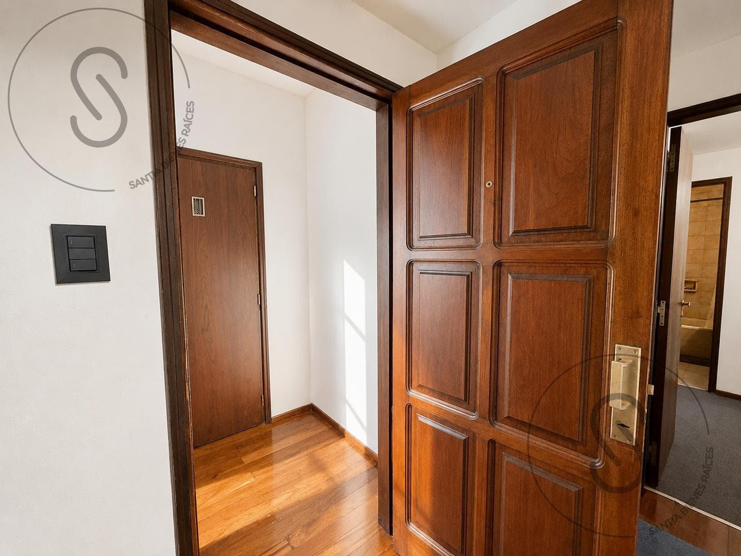 3-BEDROOM APARTMENT IN NUEVA CORDOBA WITH BALCONY AND GARAGE