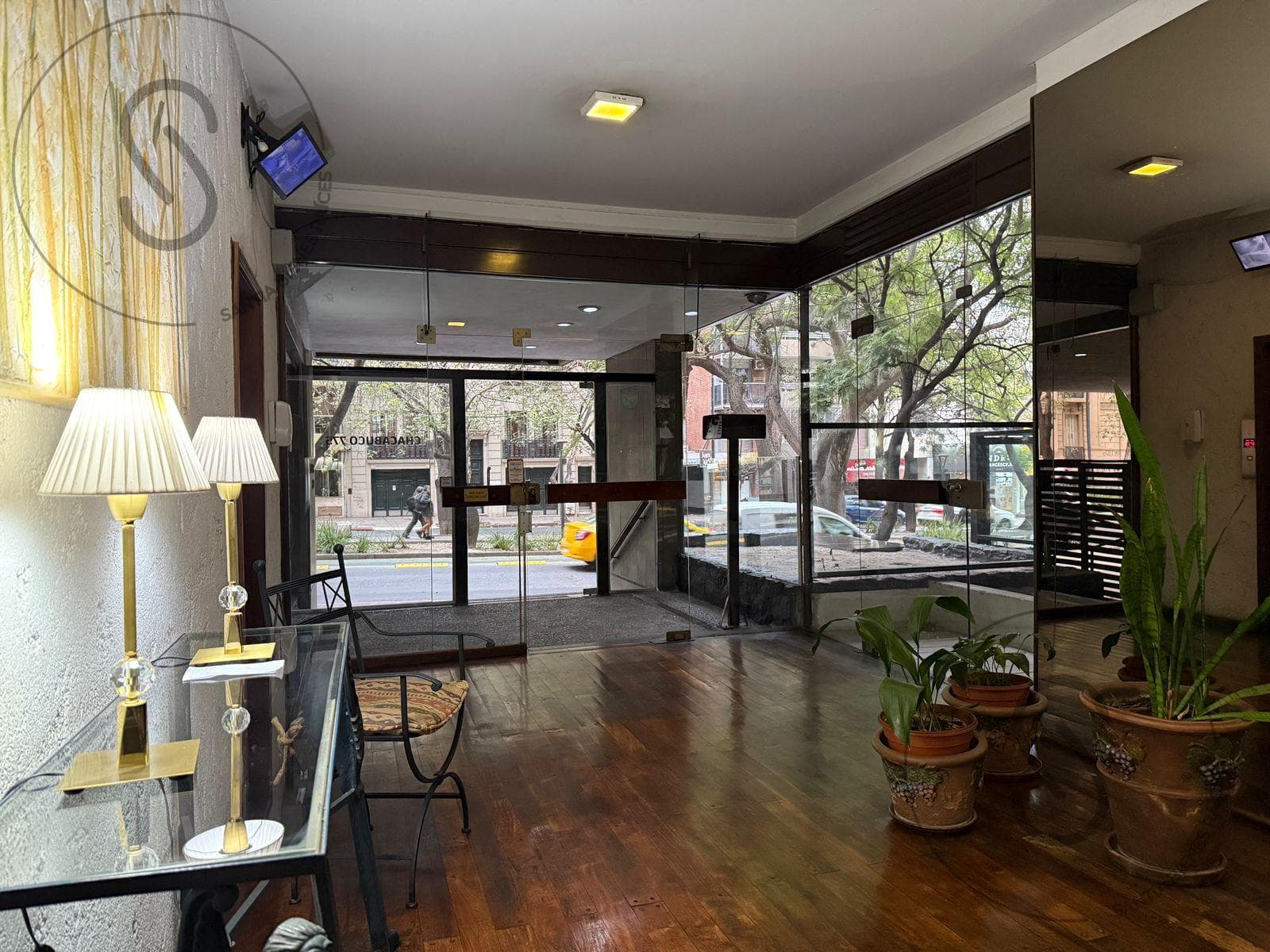 3-BEDROOM APARTMENT IN NUEVA CORDOBA WITH BALCONY AND GARAGE