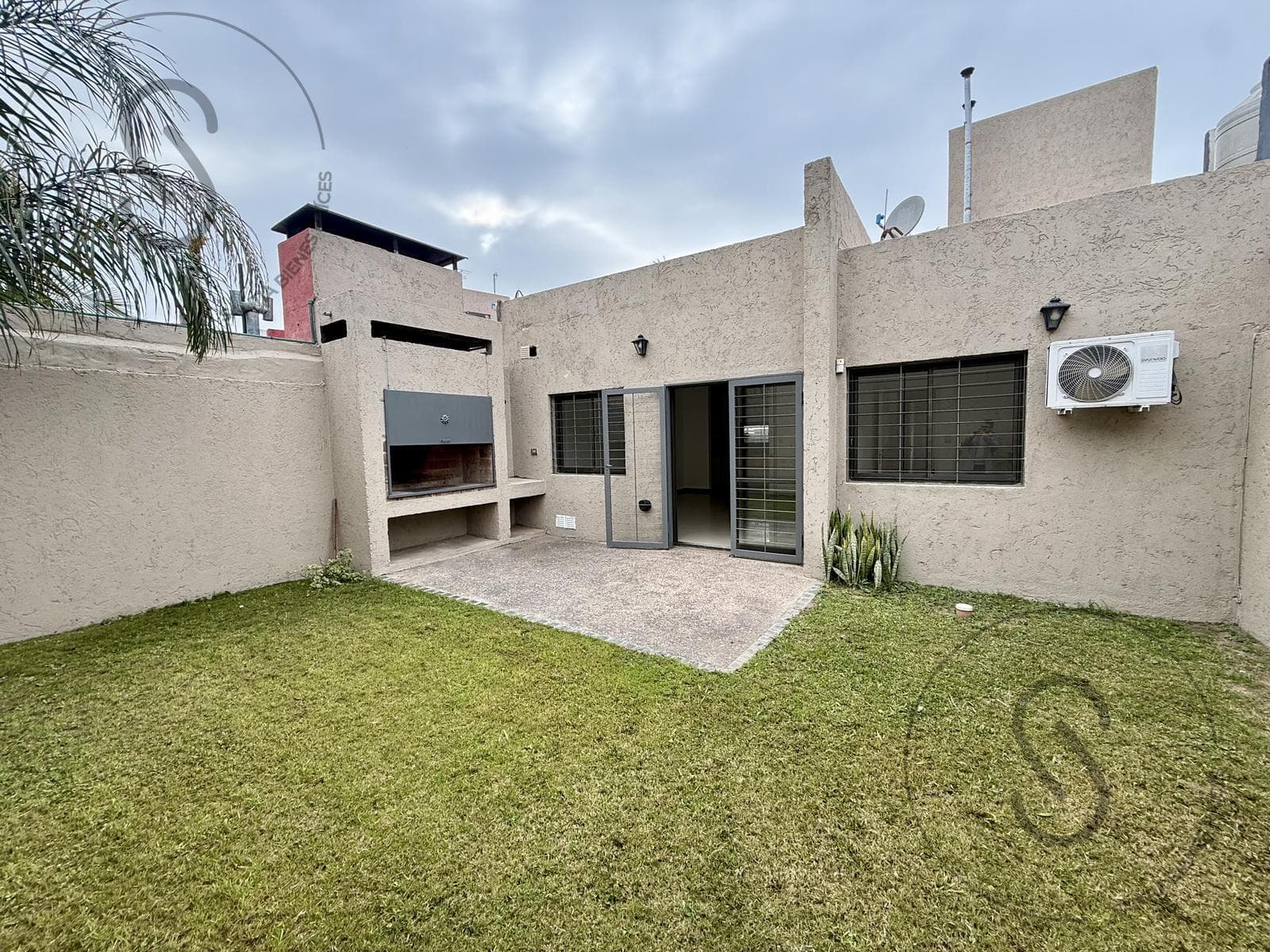 2-BEDROOM DUPLEX FOR SALE, GROUND FLOOR, NUEVO POETA LUGONES