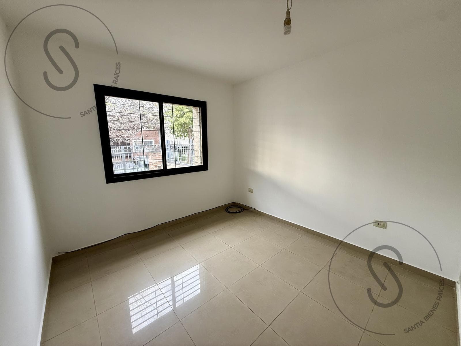 2-BEDROOM DUPLEX FOR SALE, GROUND FLOOR, NUEVO POETA LUGONES
