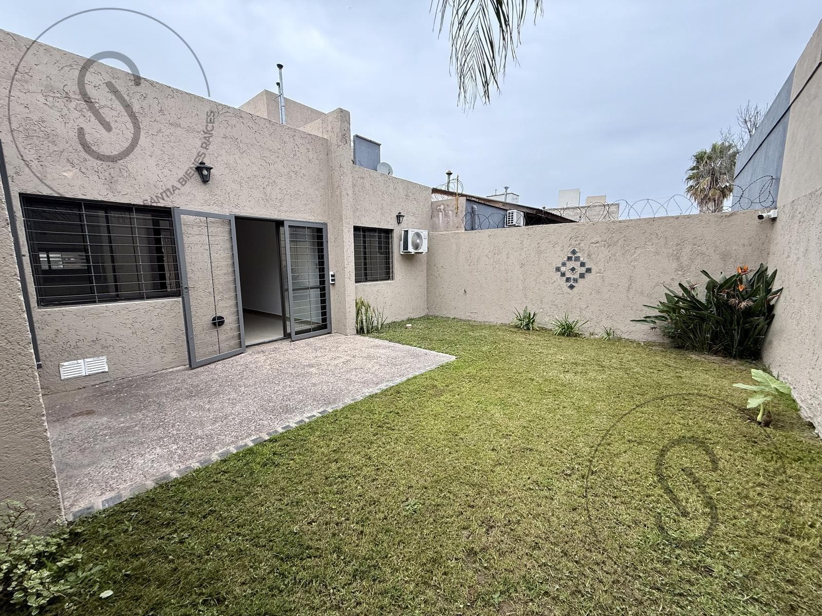 2-BEDROOM DUPLEX FOR SALE, GROUND FLOOR, NUEVO POETA LUGONES