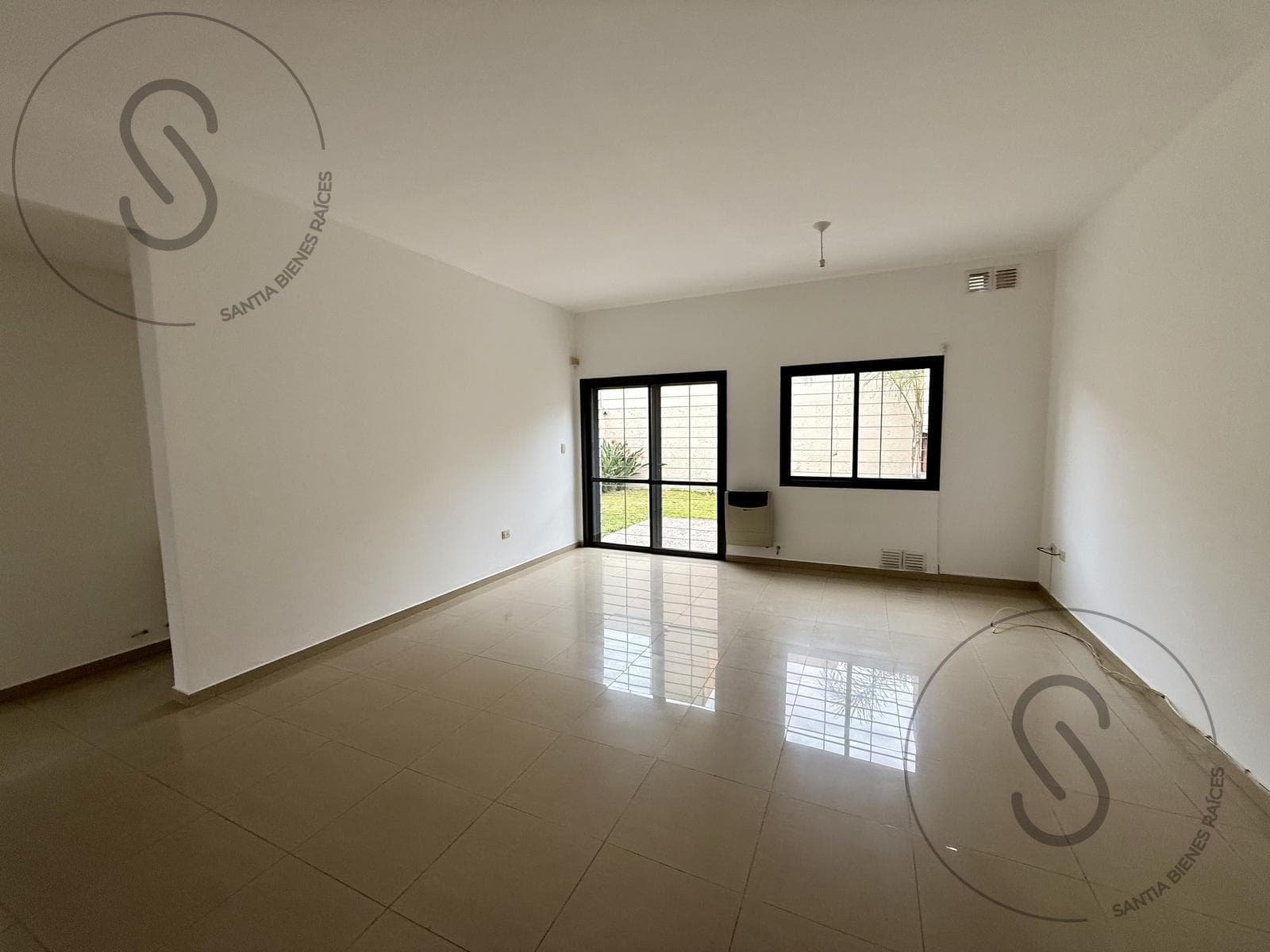 2-BEDROOM DUPLEX FOR SALE, GROUND FLOOR, NUEVO POETA LUGONES