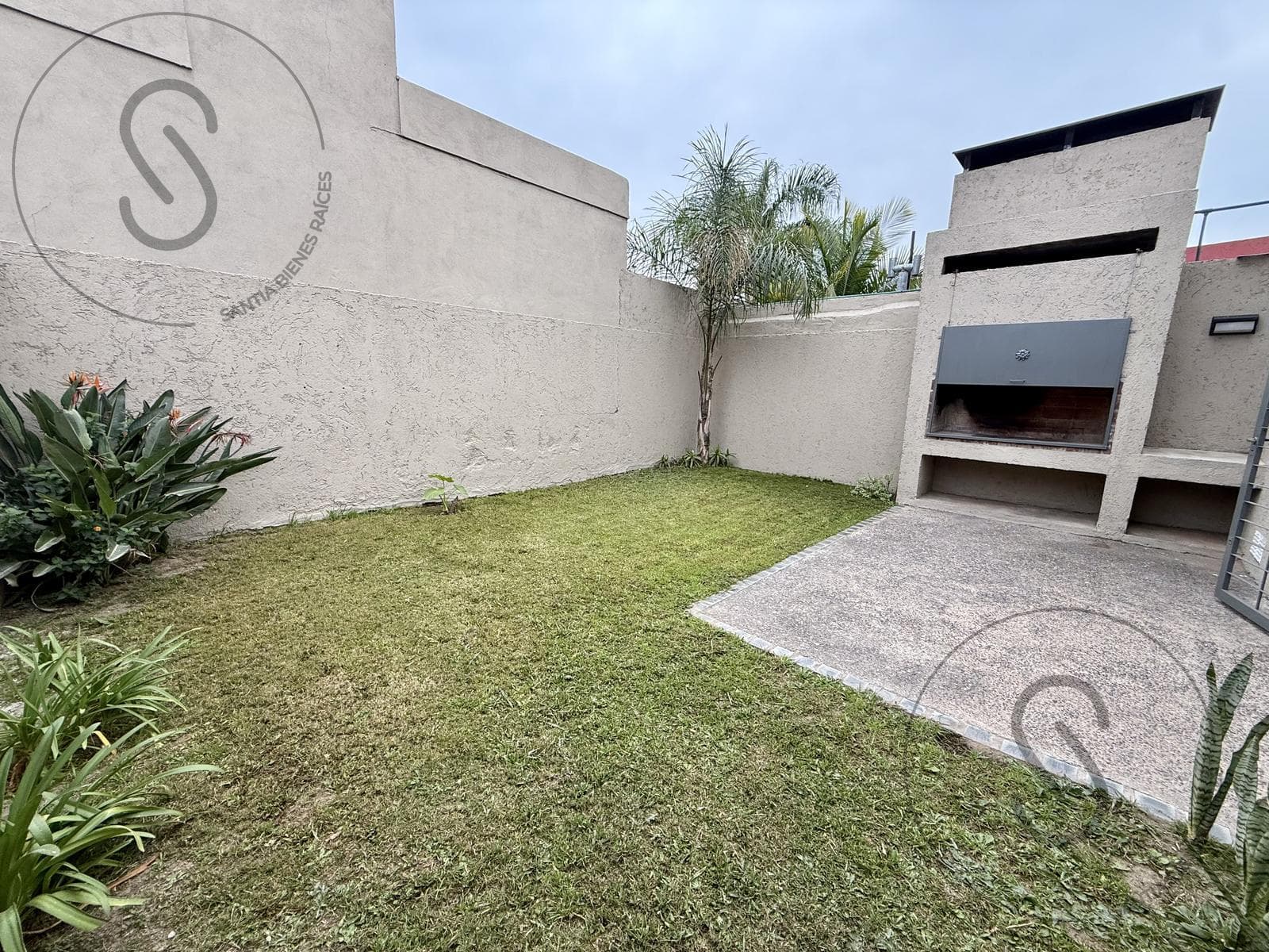2-BEDROOM DUPLEX FOR SALE, GROUND FLOOR, NUEVO POETA LUGONES