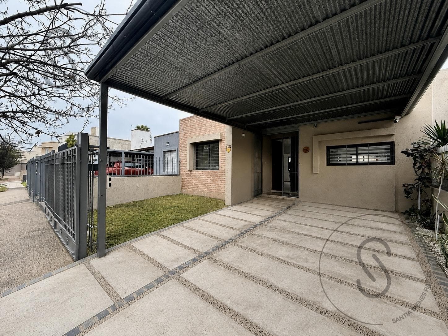 2-BEDROOM DUPLEX FOR SALE, GROUND FLOOR, NUEVO POETA LUGONES