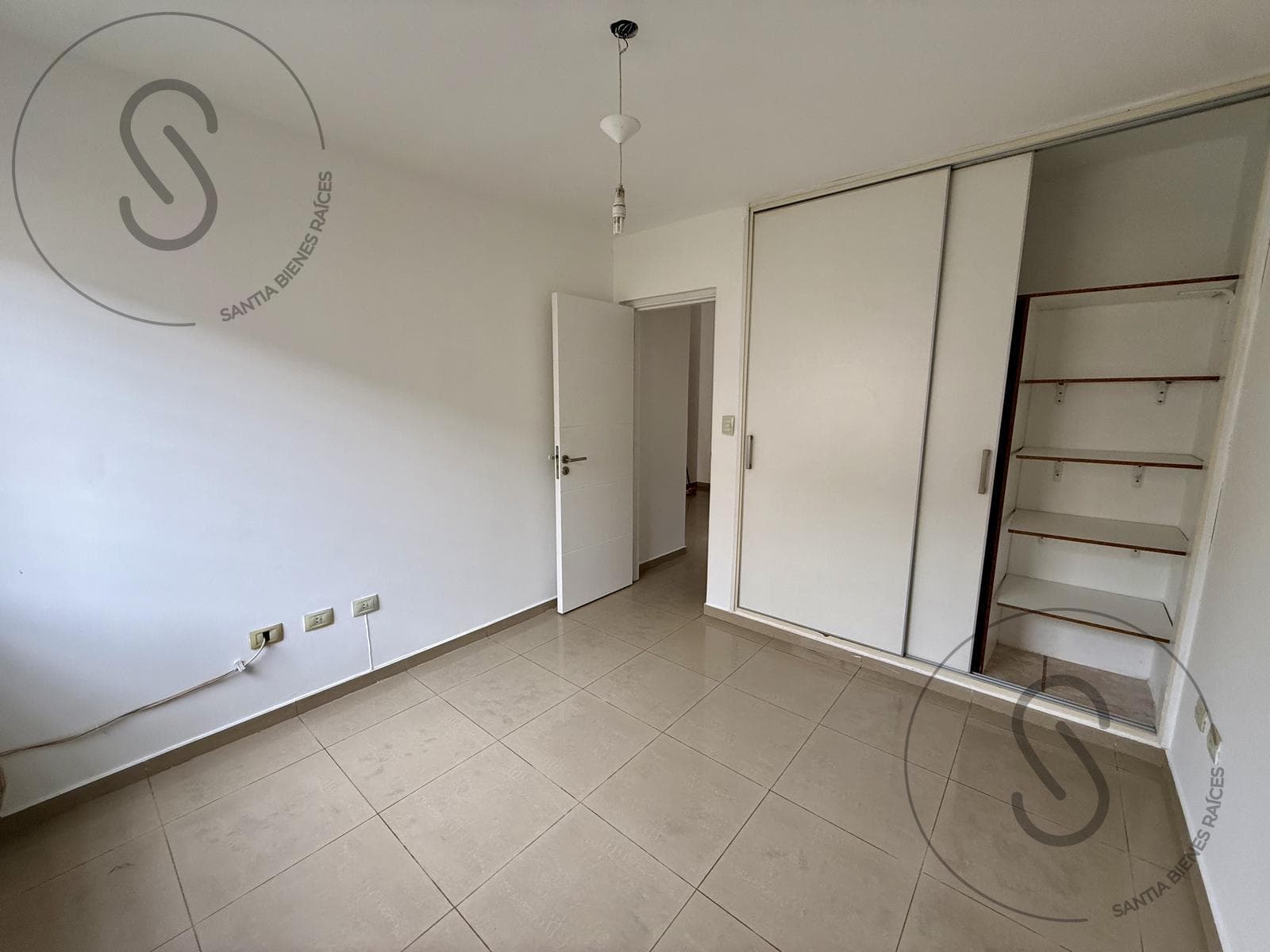 2-BEDROOM DUPLEX FOR SALE, GROUND FLOOR, NUEVO POETA LUGONES