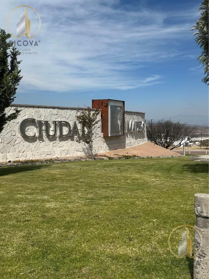 House for Pre-Sale in Ciudad Maderas Montaña, South Central