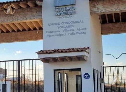 House for Pre-Sale in Ciudad Maderas Montaña, South Central