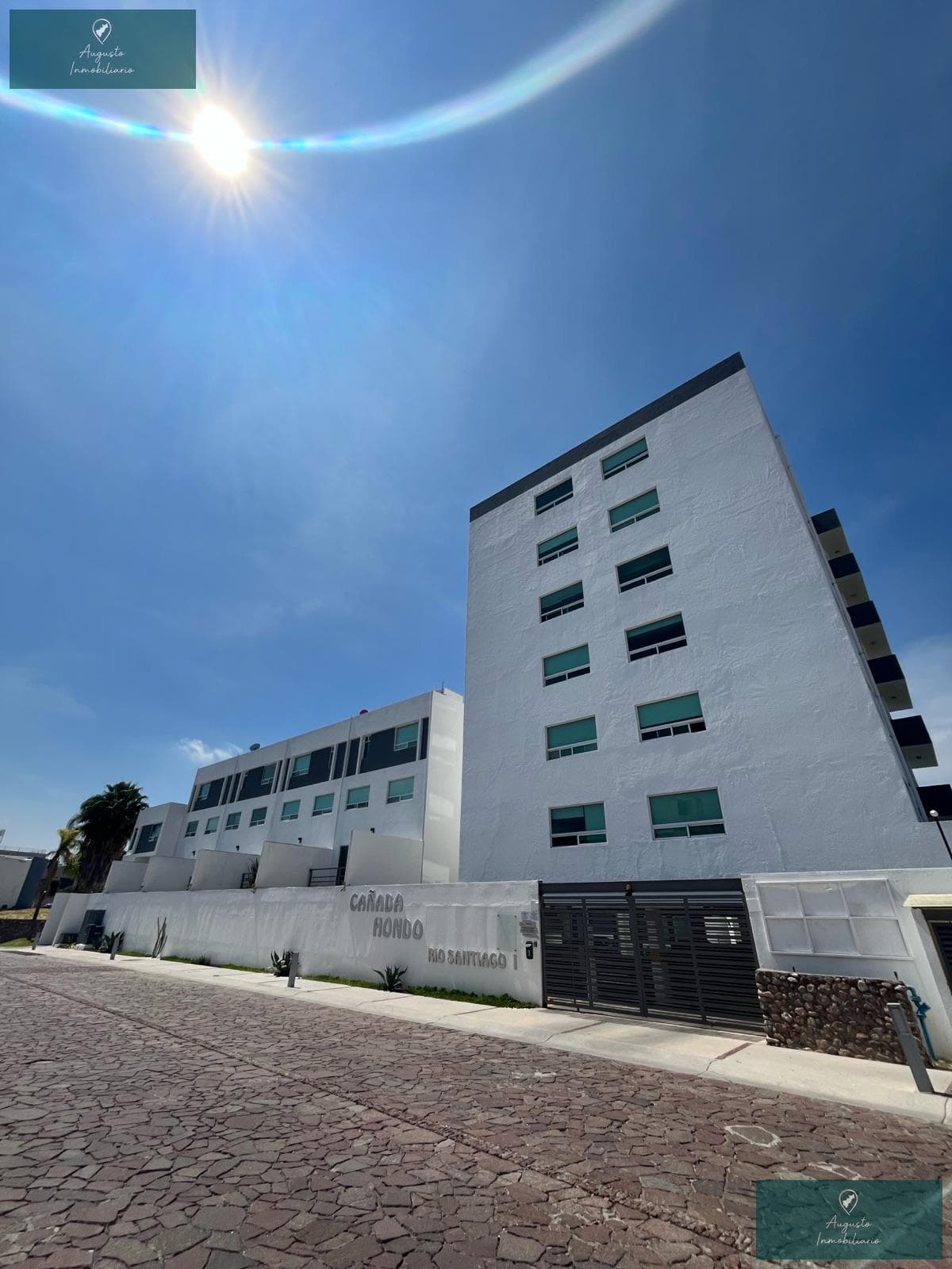 Apartment - Cañadas del Lago Subdivision