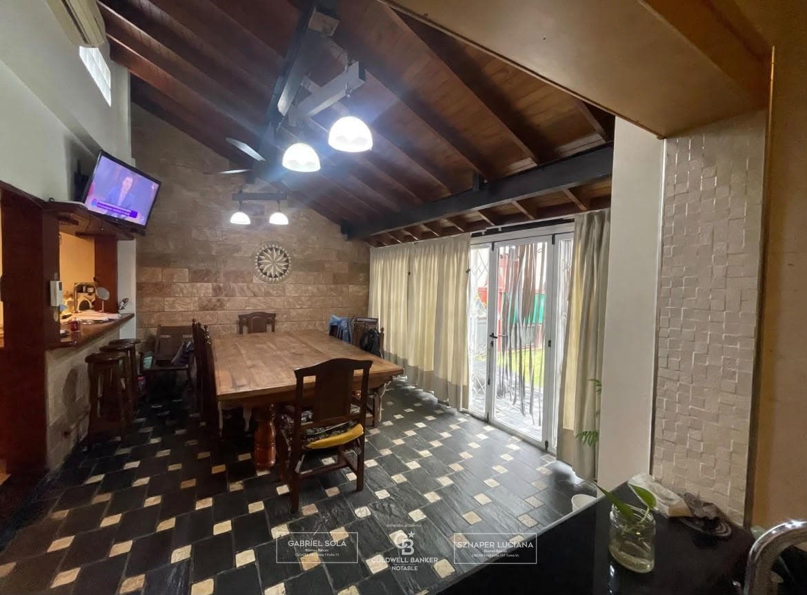 House in East Lanús