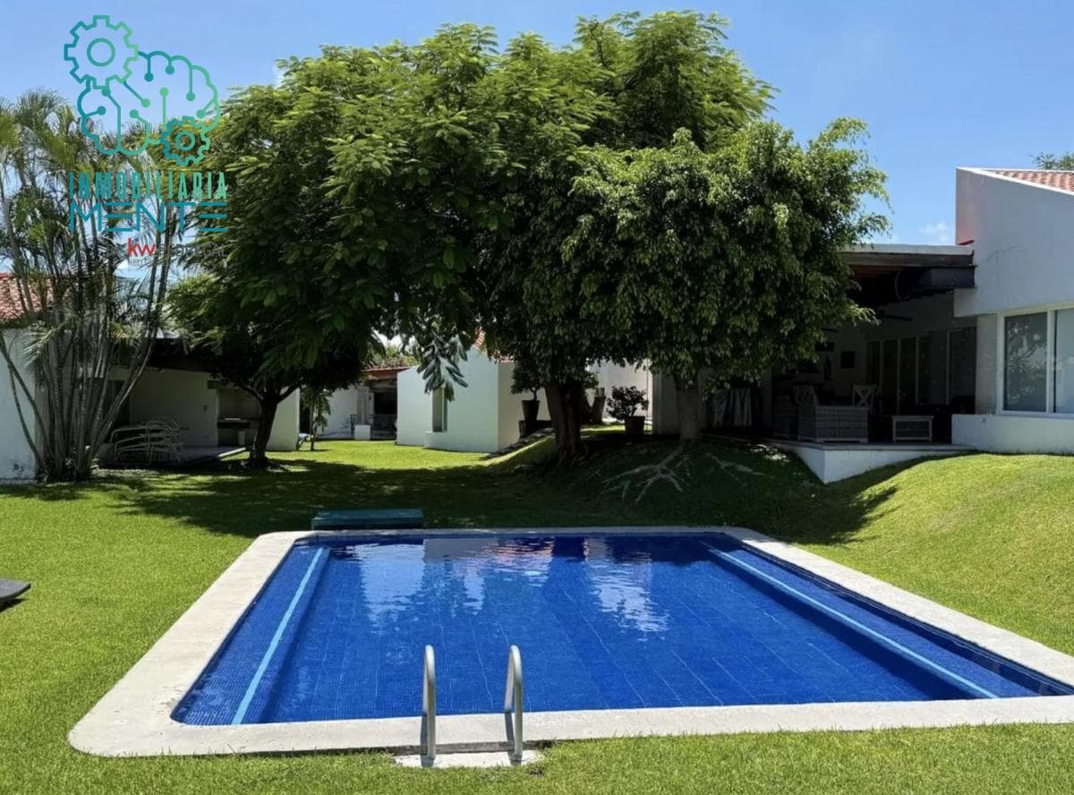 HOUSE FOR SALE IN THE COLINAS DE SANTA FE SUBDIVISION, XOCHITEPEC, MORELOS