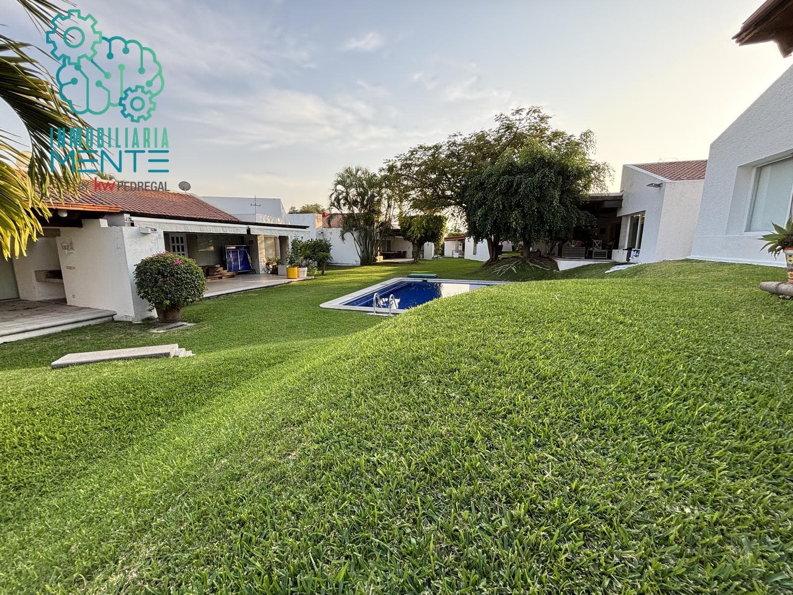 HOUSE FOR SALE IN THE COLINAS DE SANTA FE SUBDIVISION, XOCHITEPEC, MORELOS