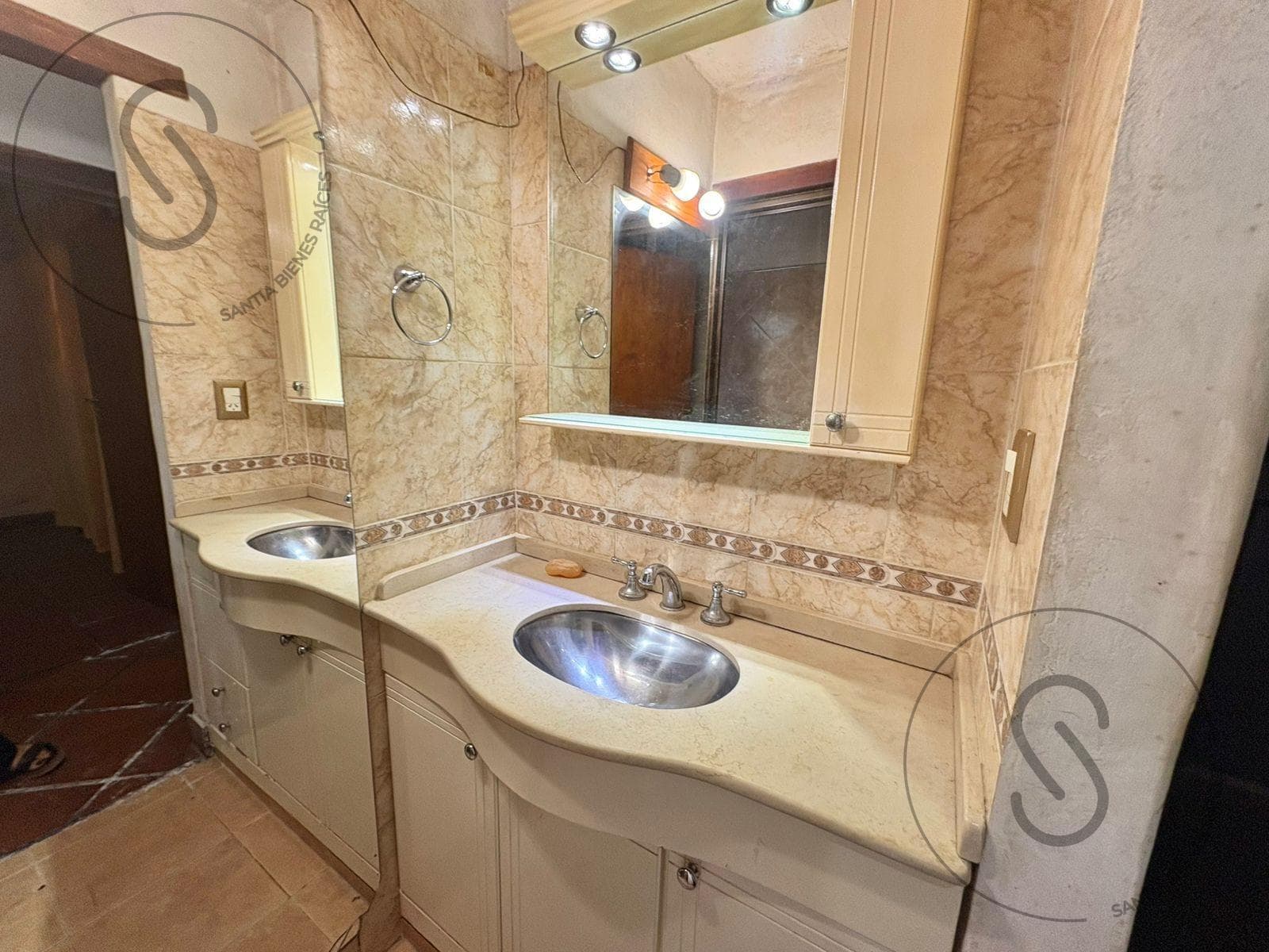 HOUSE FOR SALE: ONE-STORY, TWO-BEDROOM HOME IN AGUA DE ORO, CORDOBA
