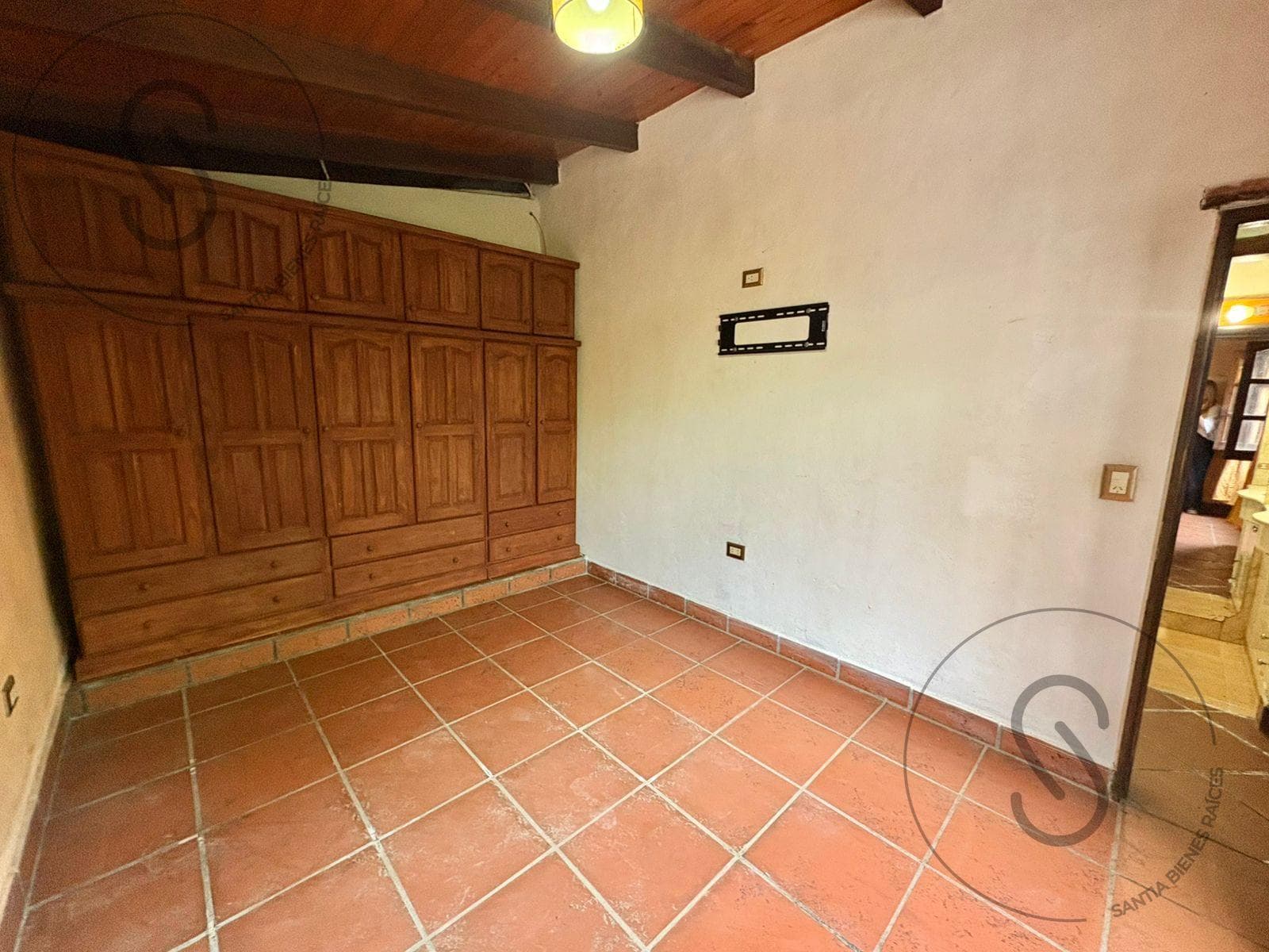 HOUSE FOR SALE: ONE-STORY, TWO-BEDROOM HOME IN AGUA DE ORO, CORDOBA