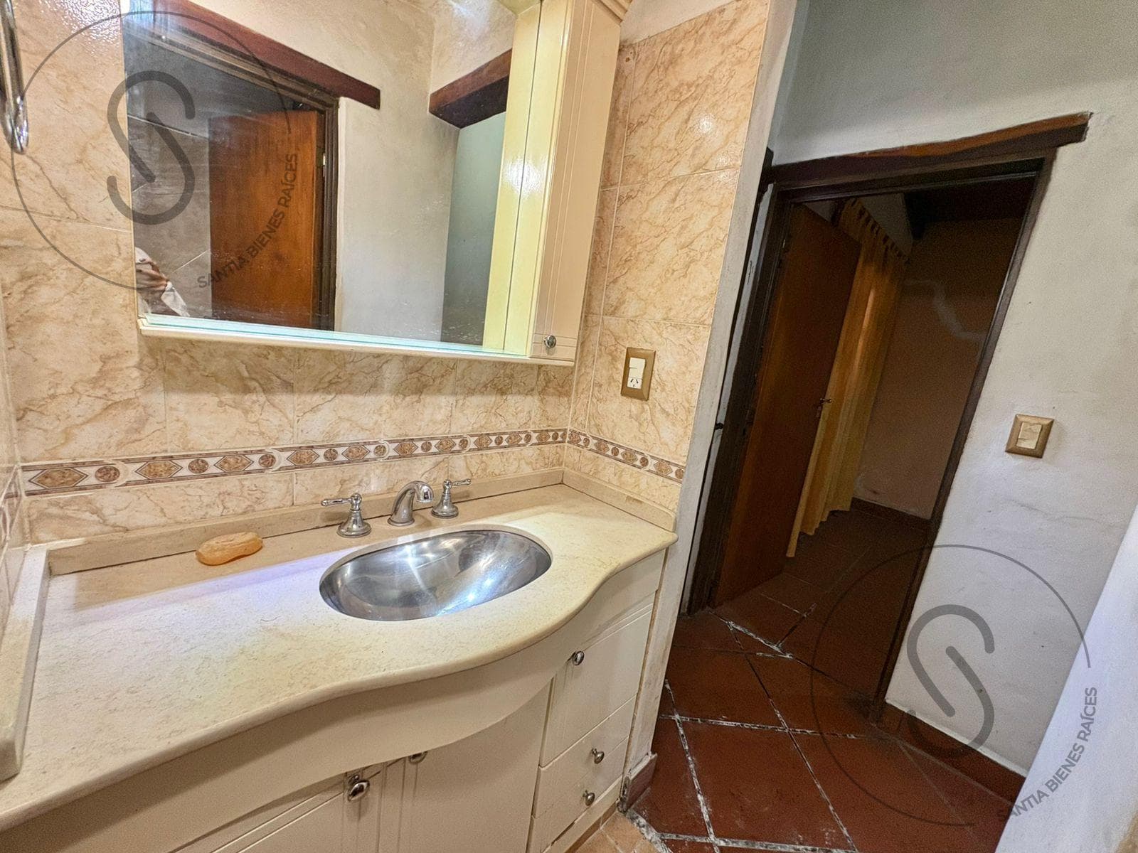 HOUSE FOR SALE: ONE-STORY, TWO-BEDROOM HOME IN AGUA DE ORO, CORDOBA
