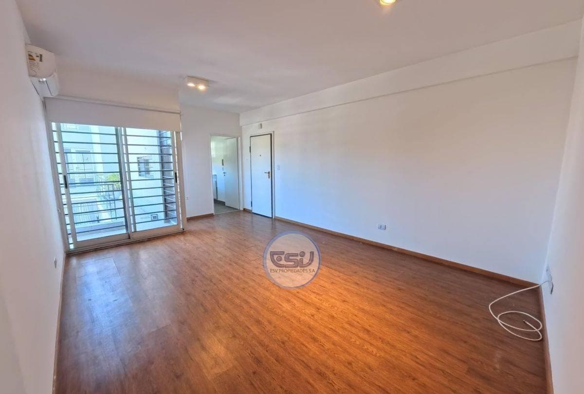 2-ROOM APARTMENT FOR SALE IN MONTE CASTRO—MORTGAGE AVAILABLE