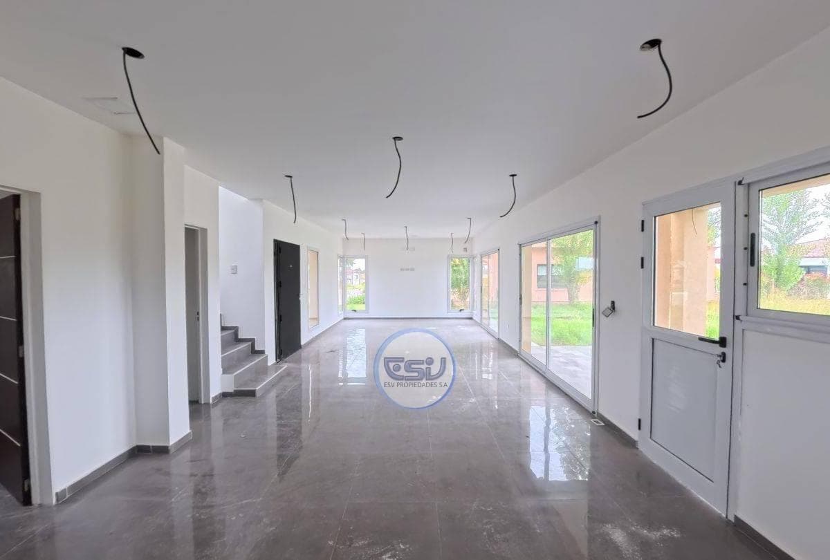 4-ROOM HOUSE FOR SALE IN PRINCIPADO, CIUDAD NAUTICA, CANNING