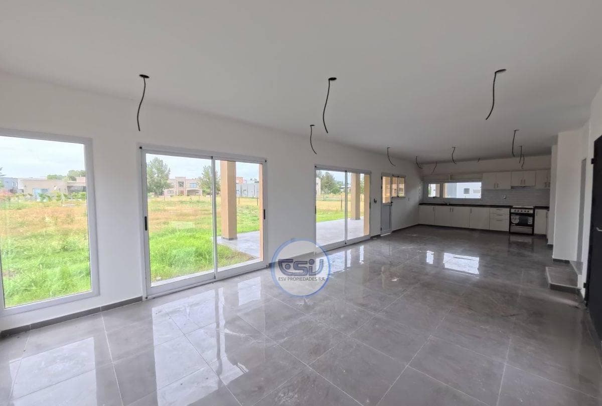 4-ROOM HOUSE FOR SALE IN PRINCIPADO, CIUDAD NAUTICA, CANNING