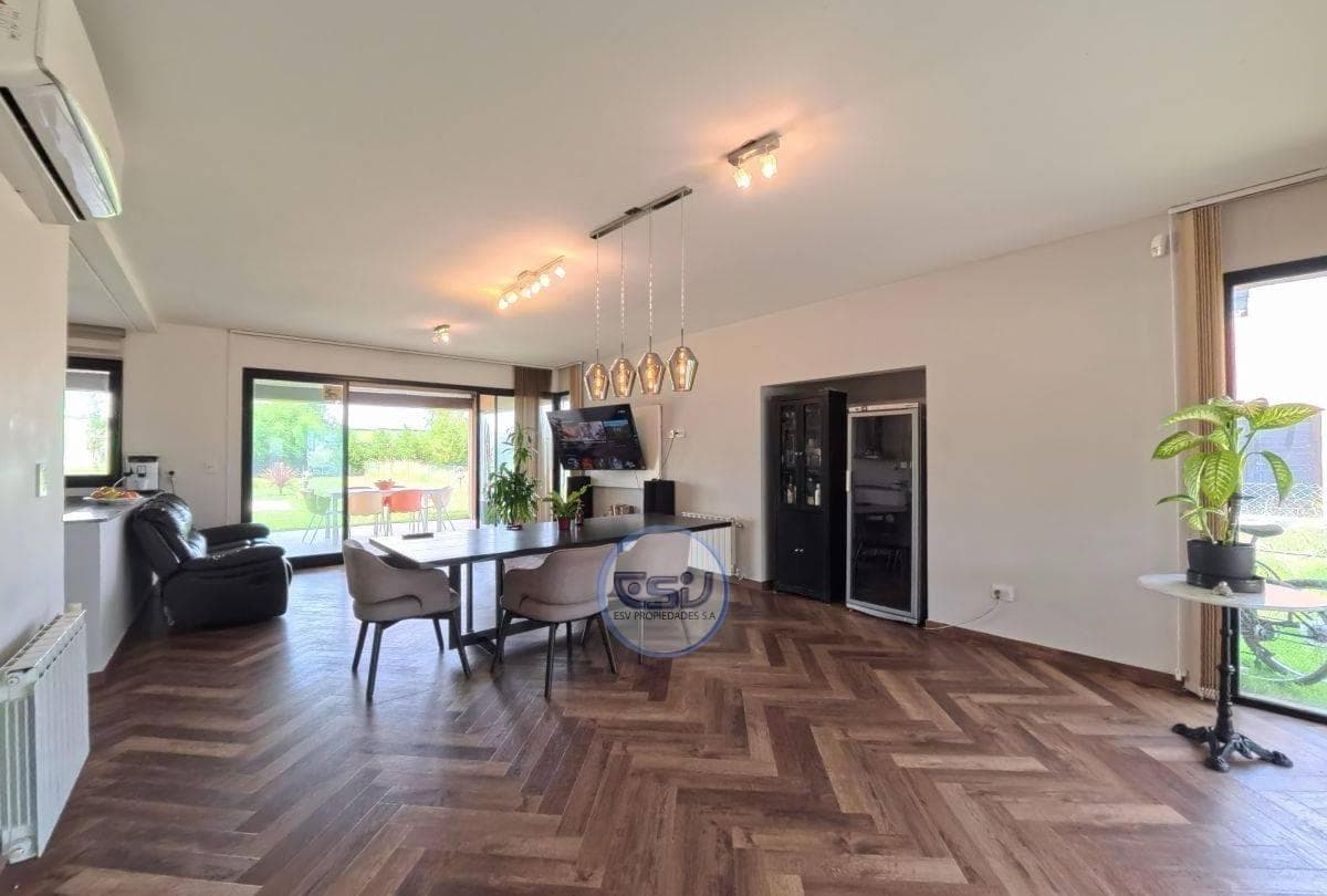 4-ROOM HOUSE FOR SALE IN FINCAS DEL ALBA WITH SWIMMING POOL AND BARBECUE