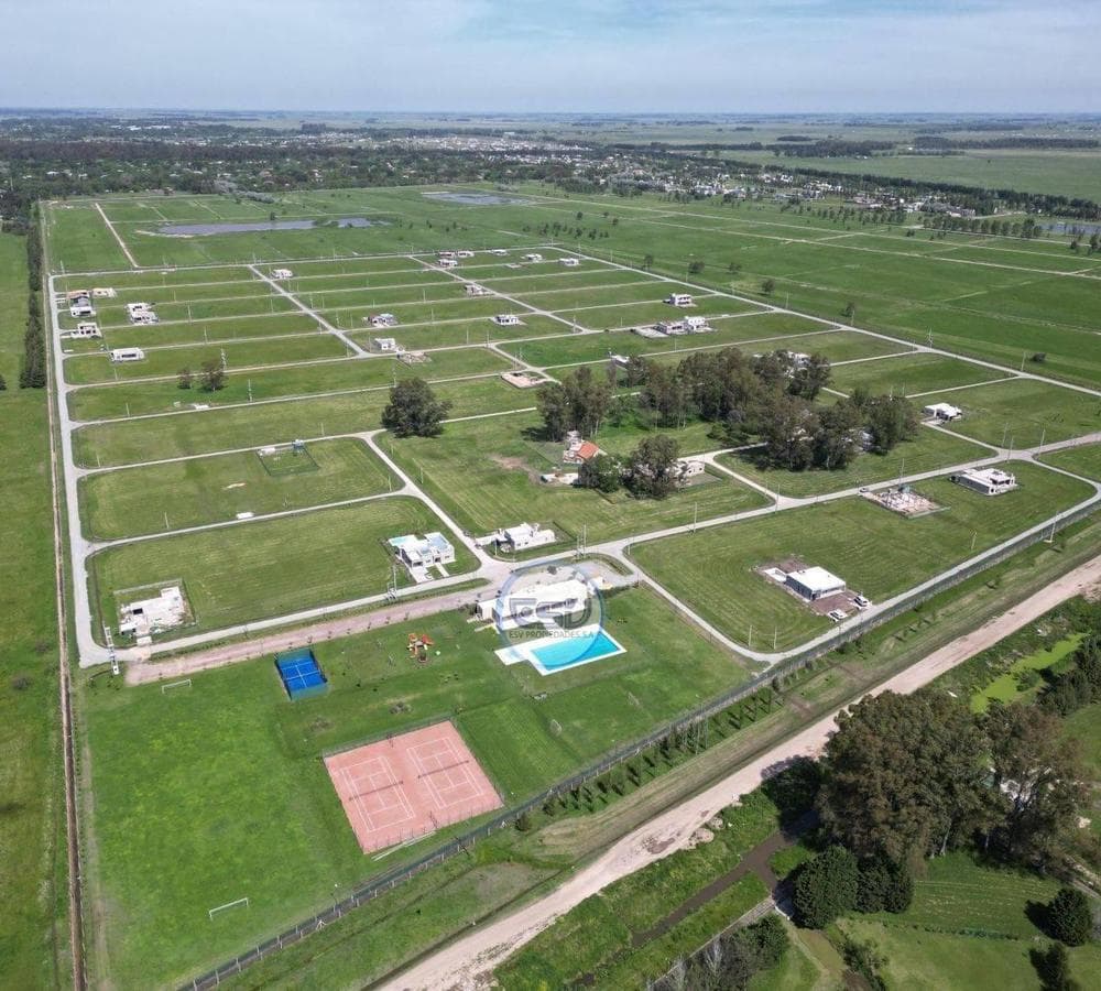 FOR SALE: 653-SQUARE-METER LOT IN FINCAS JOVEN, SAN VICENTE, WITH FINANCING AVAILABLE